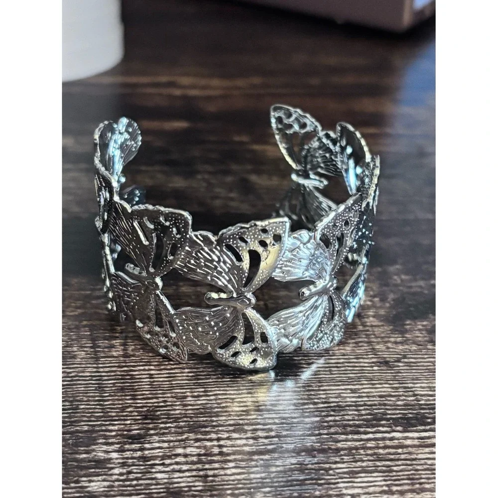 N/A elegant silver